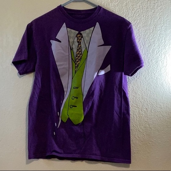 The dark knight batman purple t shirt no stain good condition - Picture 1 of 2